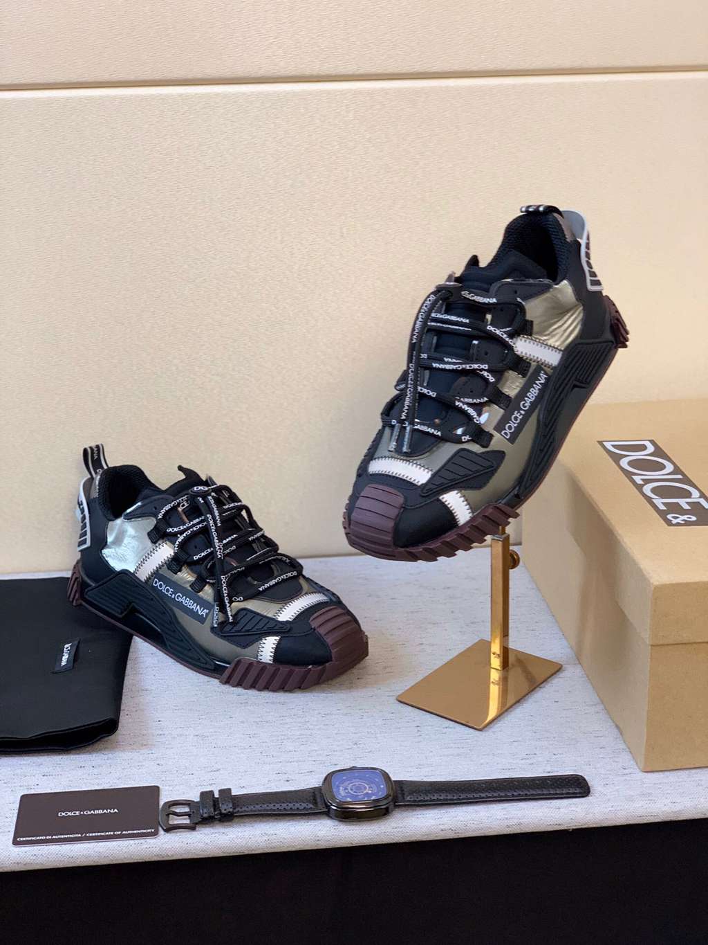D*G sneaker